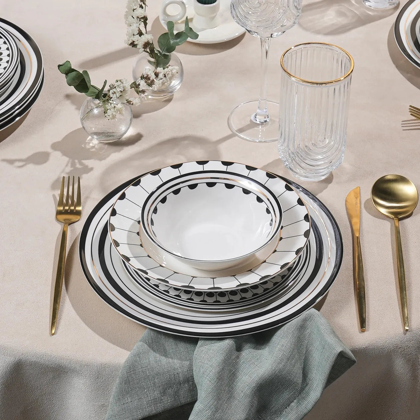 SET ZA RUČAVANJE KARACA MARAS 24 KOM