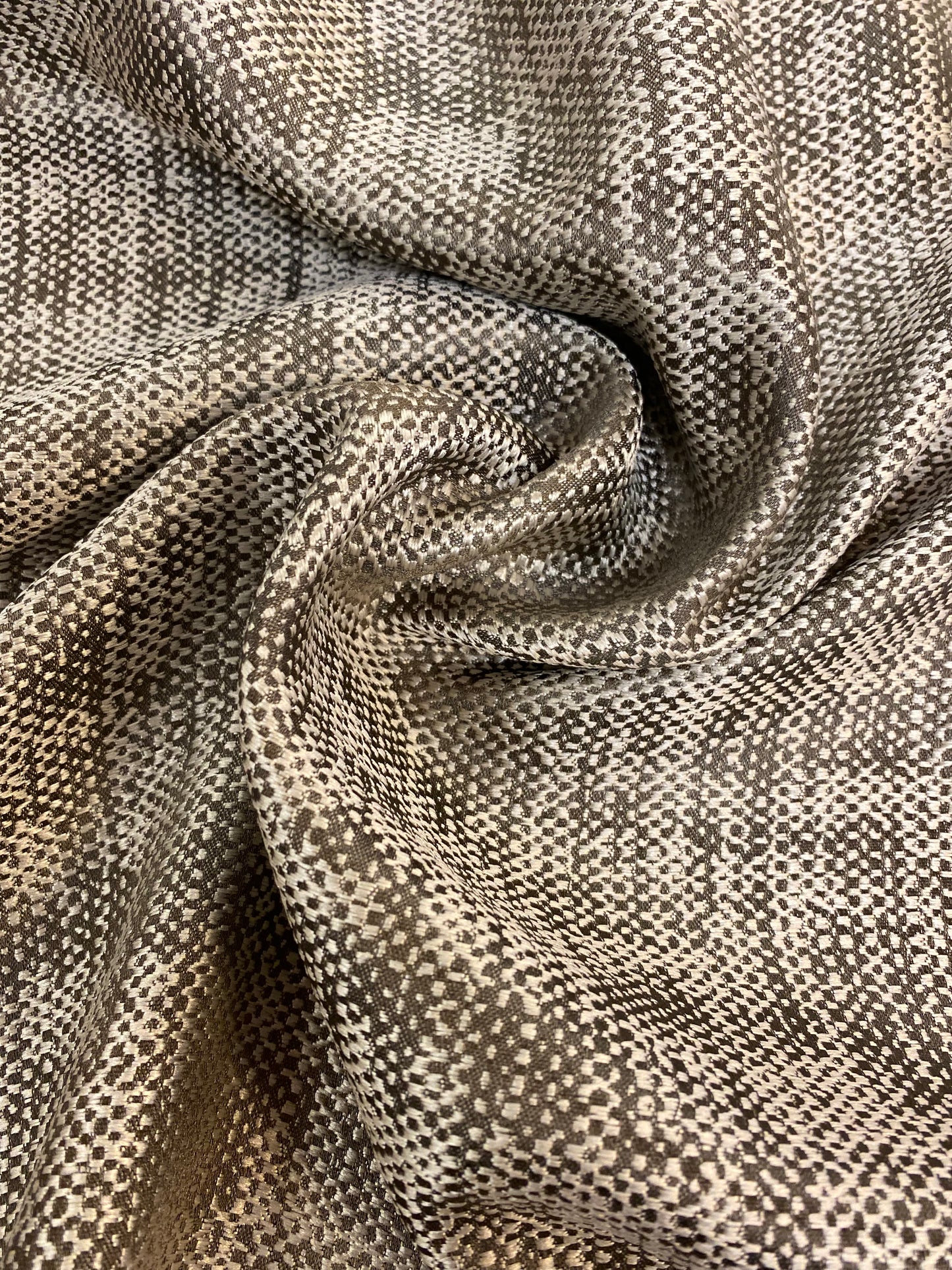 Paravan EJ2361 variant 006