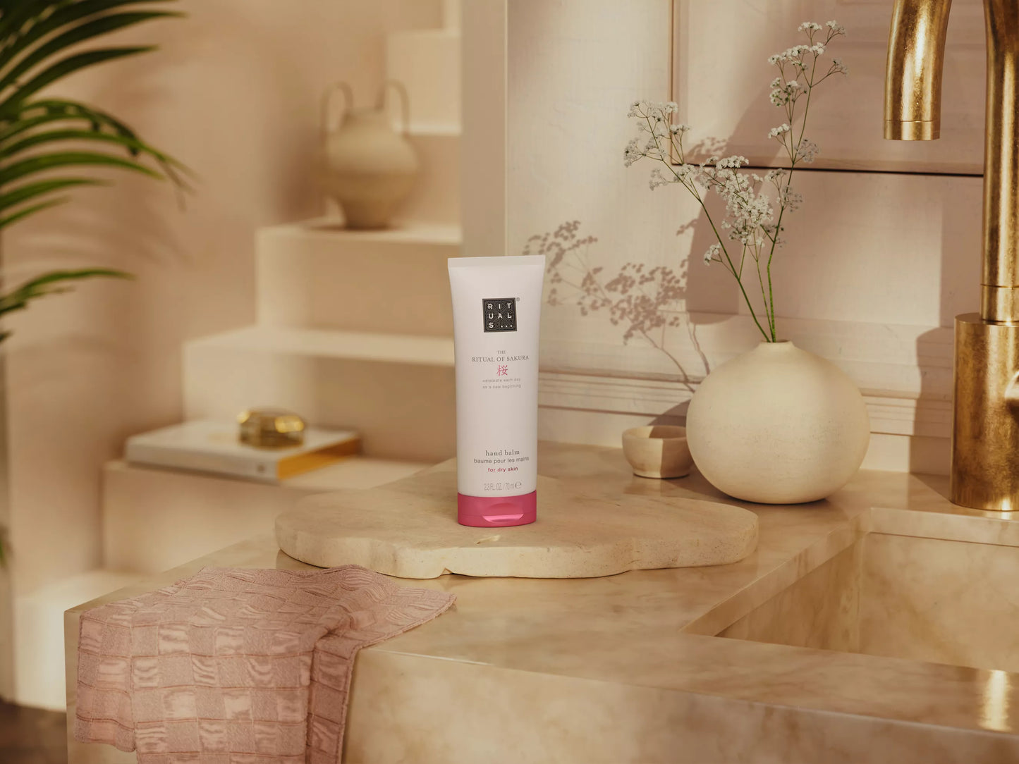 RITUALS The Ritual Of Sakura Balzam za ruke 70ml