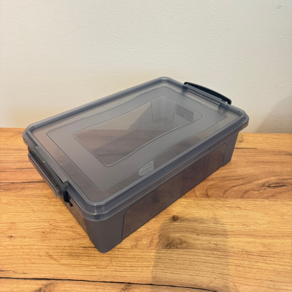 VIŠENAMJENSKA KUTIJA 2L plitka COLOR