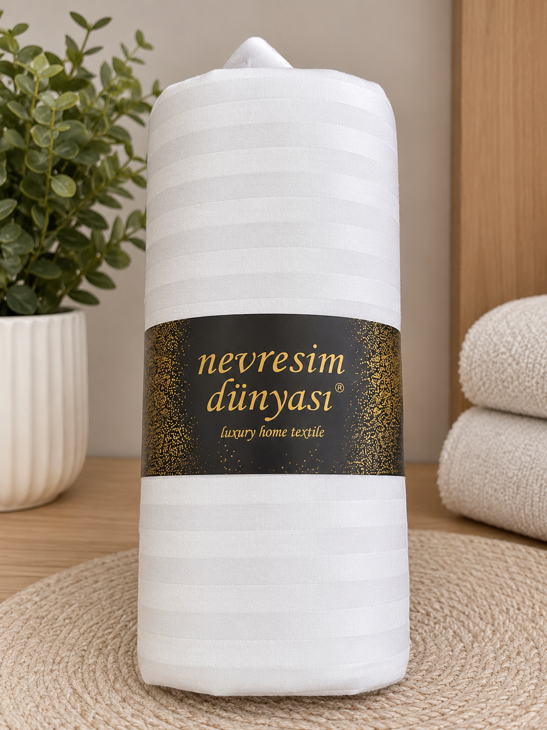 Satenska plahta i dvije jastučnice